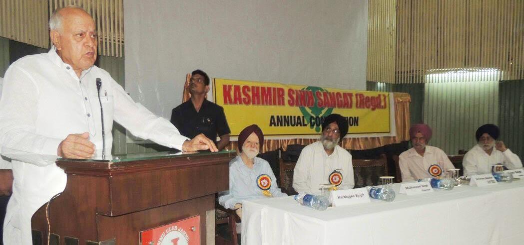 Farooq calls for unite fight against global terror